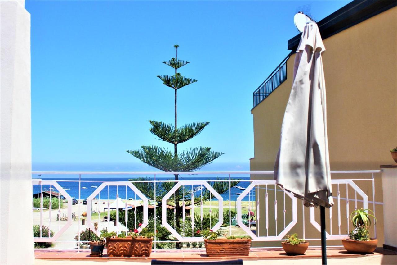 Una Araucaria Sul Mare Apartment San Giorgio  Bagian luar foto