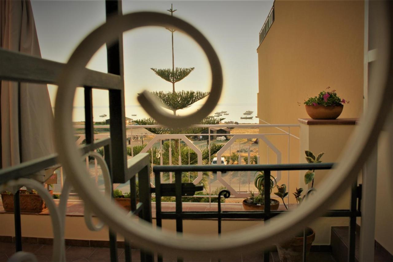 Una Araucaria Sul Mare Apartment San Giorgio  Bagian luar foto