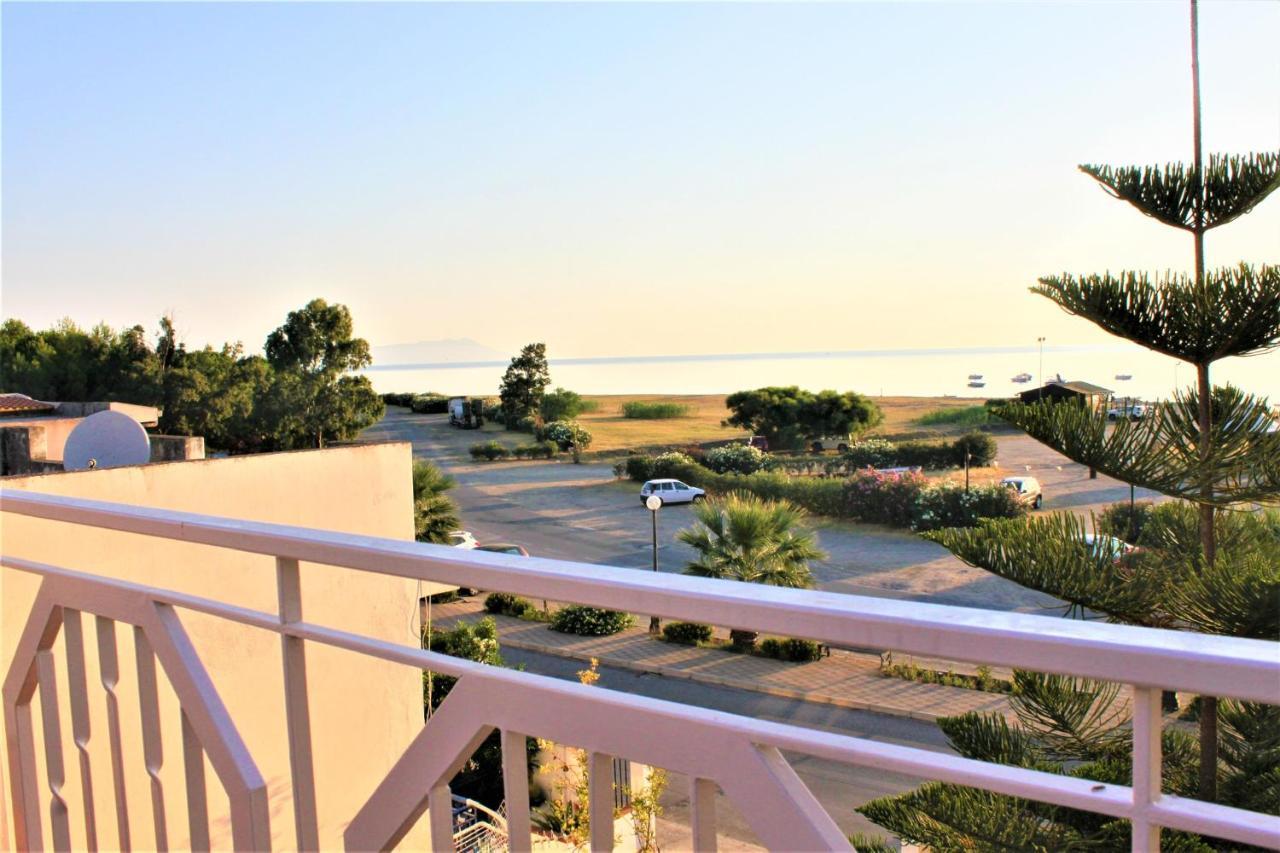 Una Araucaria Sul Mare Apartment San Giorgio  Bagian luar foto